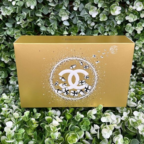 Chanel Limited Edition Gold Gift Box A Sight To See - Picture 2 of 7